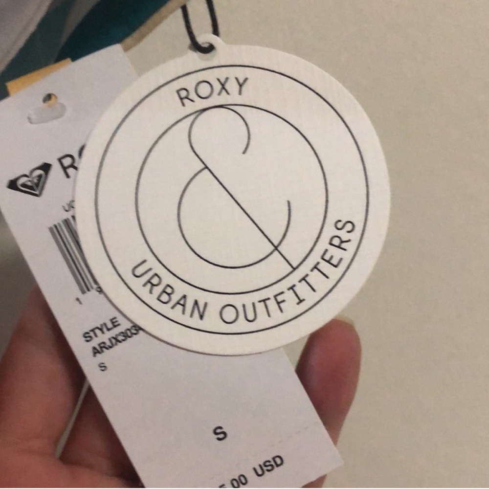 🐬 {FINAL SALE} UO x ROXY Bandeau Bikini Top - Picture 6 of 7